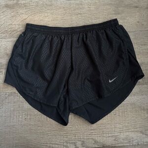 Nike Women's Black Running Shorts sz Medium